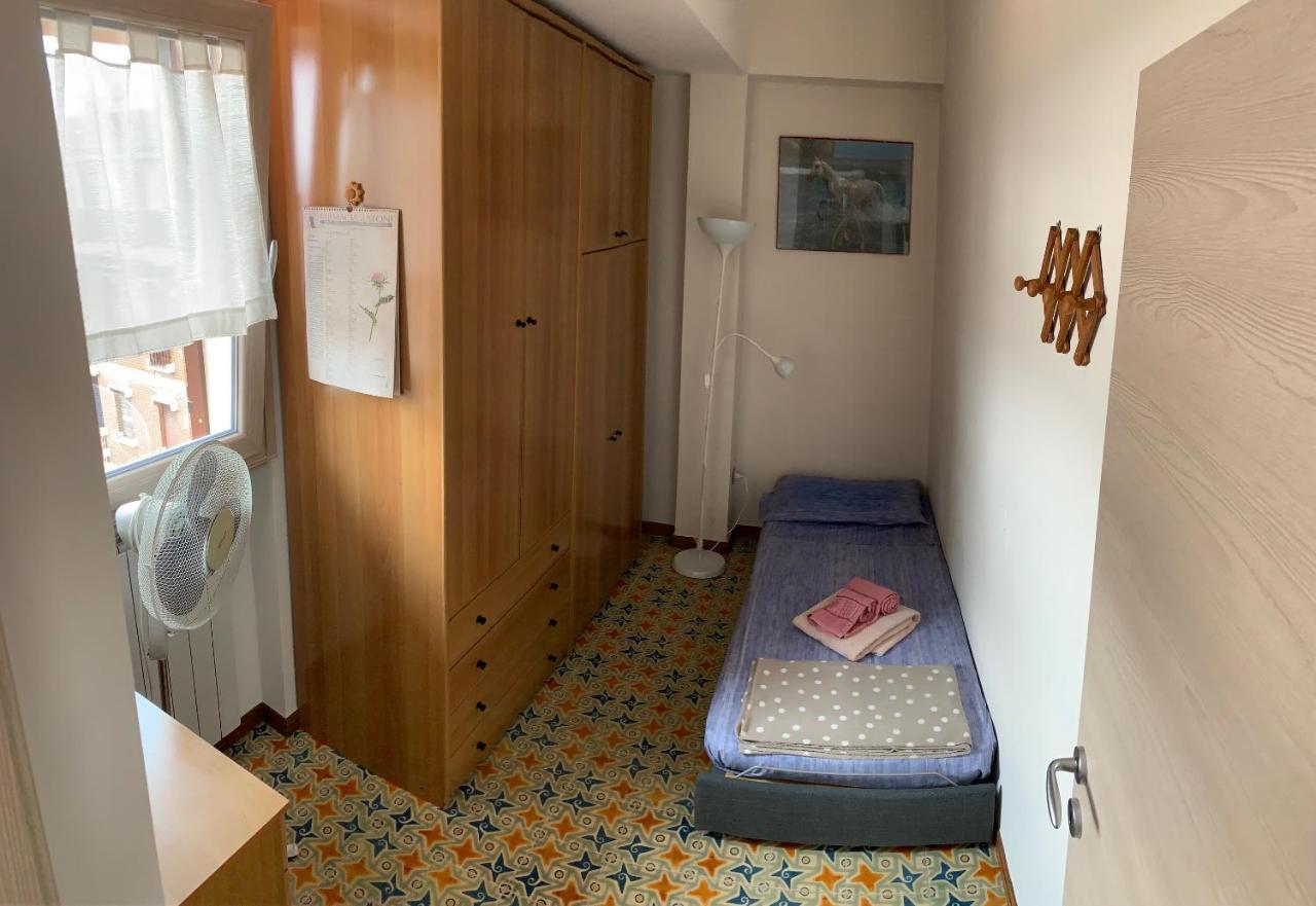 Attico Mansardato Affacciato Sul Cuore Di Brescia Bagian luar foto