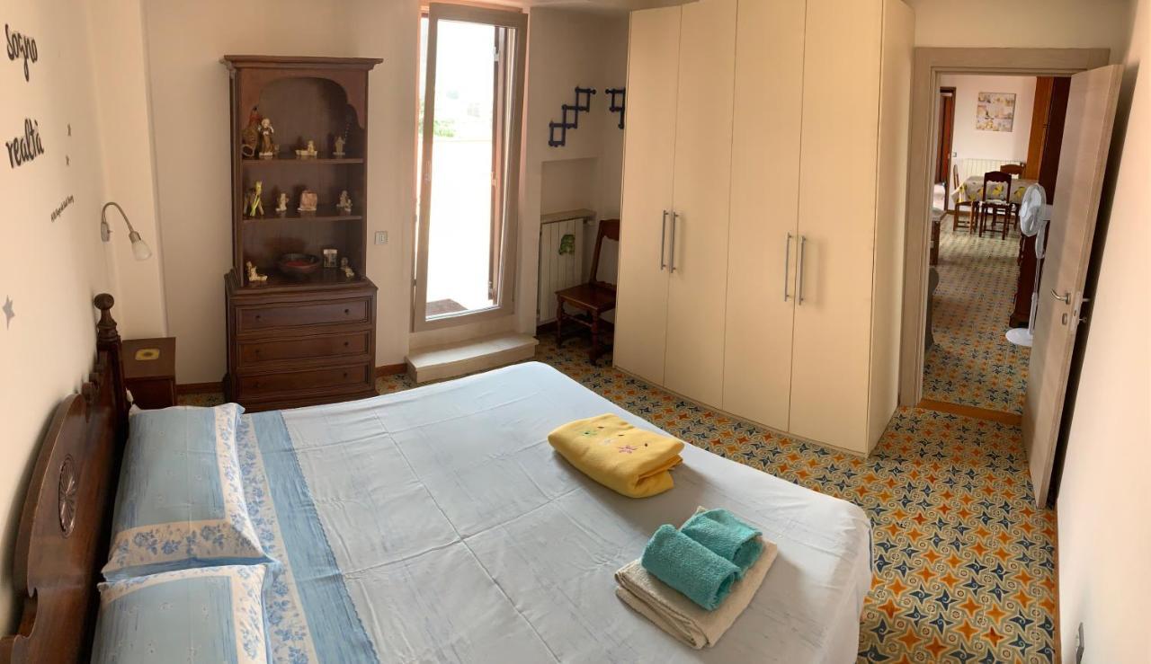 Attico Mansardato Affacciato Sul Cuore Di Brescia Bagian luar foto