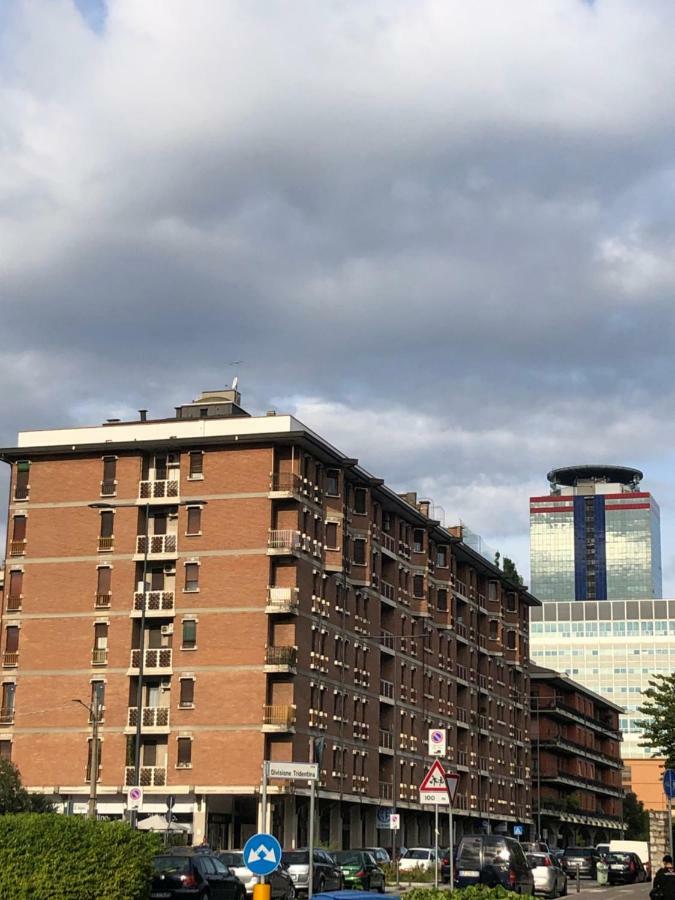 Attico Mansardato Affacciato Sul Cuore Di Brescia Bagian luar foto