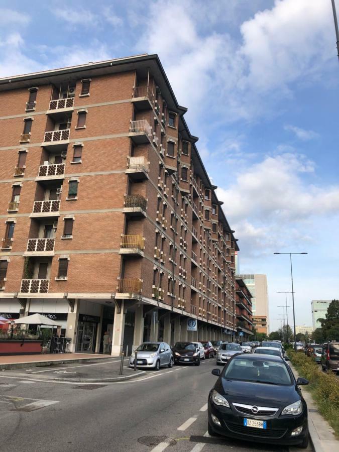 Attico Mansardato Affacciato Sul Cuore Di Brescia Bagian luar foto